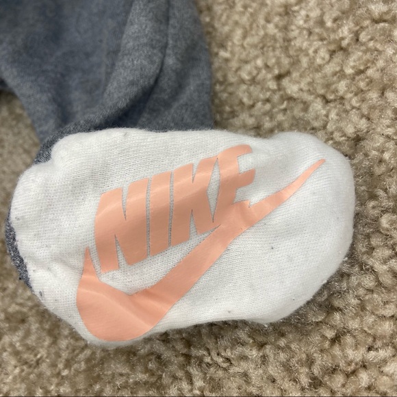 Nike Grey Sleeper - Picture 3 of 5